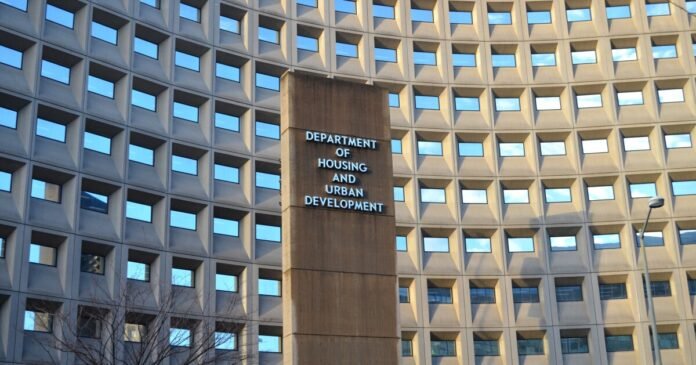 FHA streamlines distressed mortgage borrower rules
