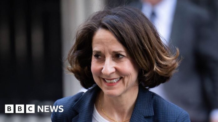 Minister to soften disability benefit shake-up