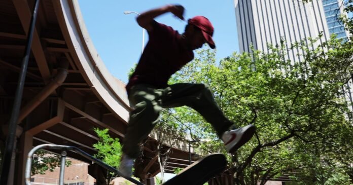 The Brooklyn Banks Reopens to Skaters, Bleak by Design