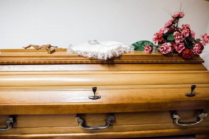 Virginia mother sues funeral home for $5 million after son’s body allegedly found covered in maggots