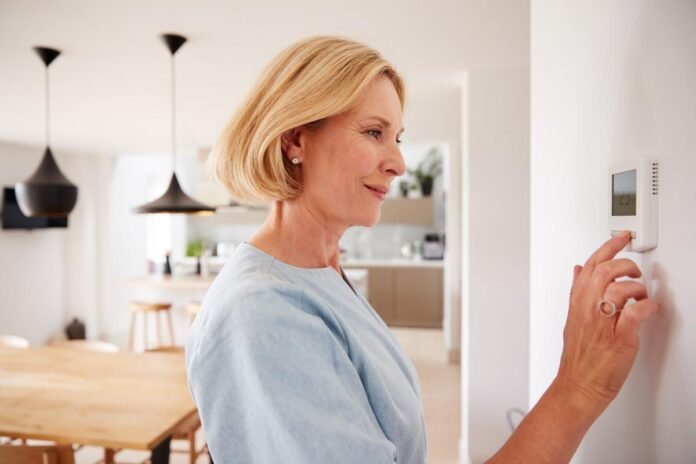 Where experts say you should keep your AC during this heat