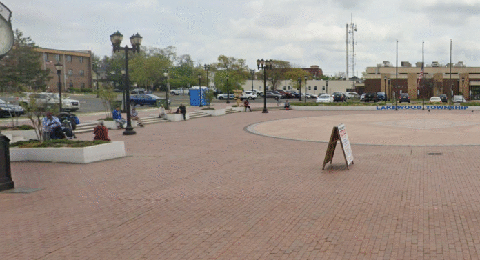 Body found in port-a-potty at Lakewood downtown square prompts police investigation