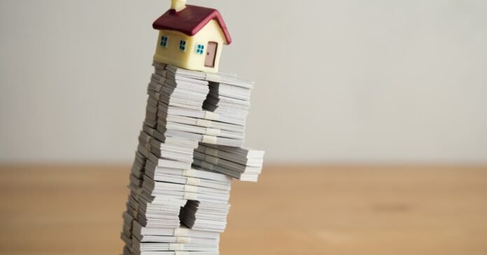 Foreclosures exceed last year's pace by 6%