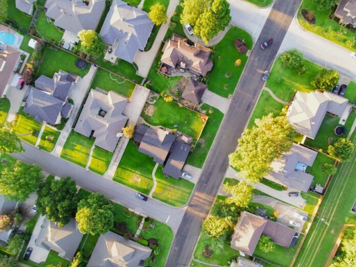 Home Prices Drop in 14 Major U.S. Metros, Including Parts of Florida and Texas, As Buyers Gain Upper Hand