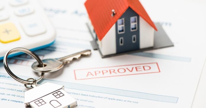 Home purchase applications fall after prior week's surge