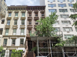 Michael Loeb Lawsuit Claims Gold Wallpaper Damaged by Leak