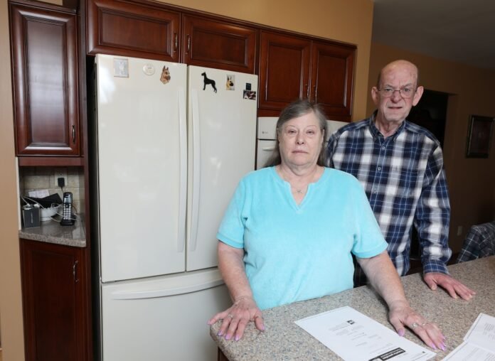 They bought Sears’ $700 warranty plan. Their fridge still sat broken for a month.