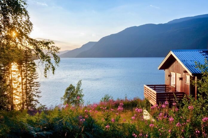 Top Lakefront Properties In New York For A Summer Escape