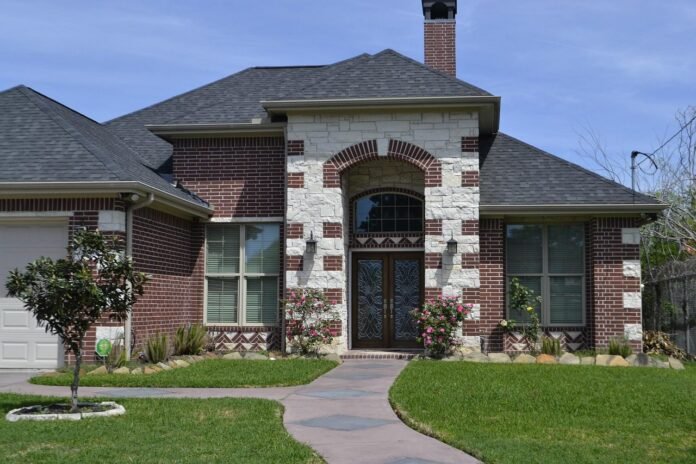 U.S. Asking Prices Post Smallest Increase in Nearly 2 Years As Home Sellers Adjust to Buyer’s Market