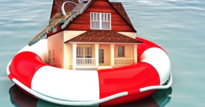 Underwater mortgage rate rises from a year ago